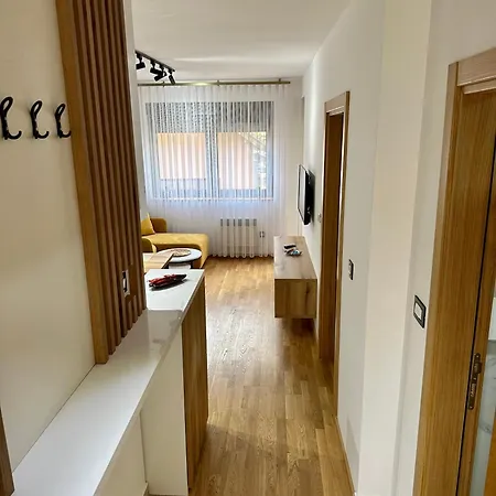 Gold Apartment *