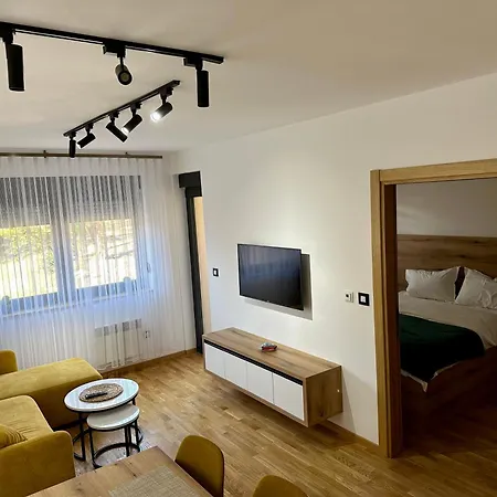 Gold Apartment *